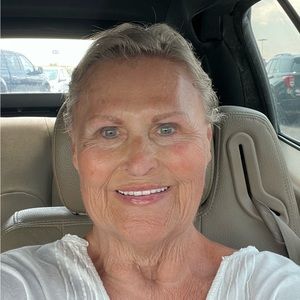 Meet your Posher, Brenda